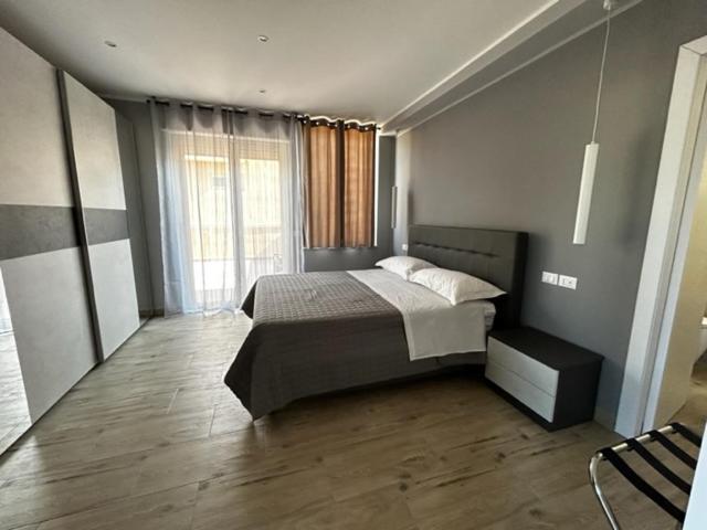 Aqua B&B - Rooms And Apartments Милацо Екстериор снимка
