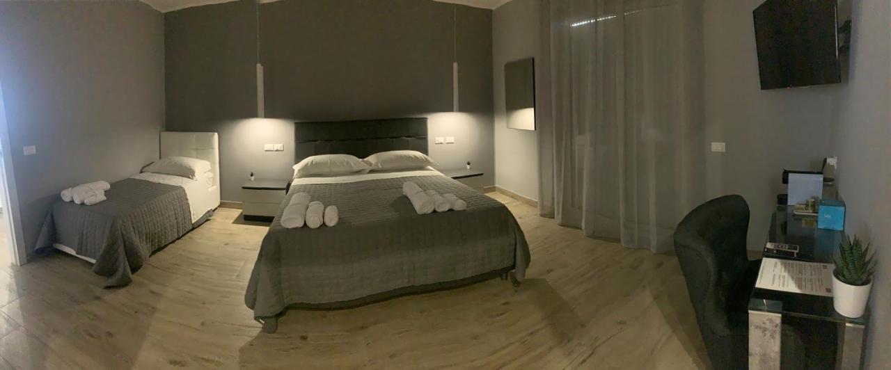 Aqua B&B - Rooms And Apartments Милацо Екстериор снимка