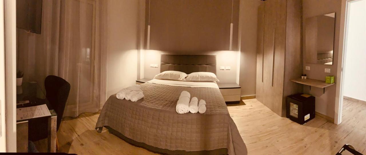 Aqua B&B - Rooms And Apartments Милацо Екстериор снимка
