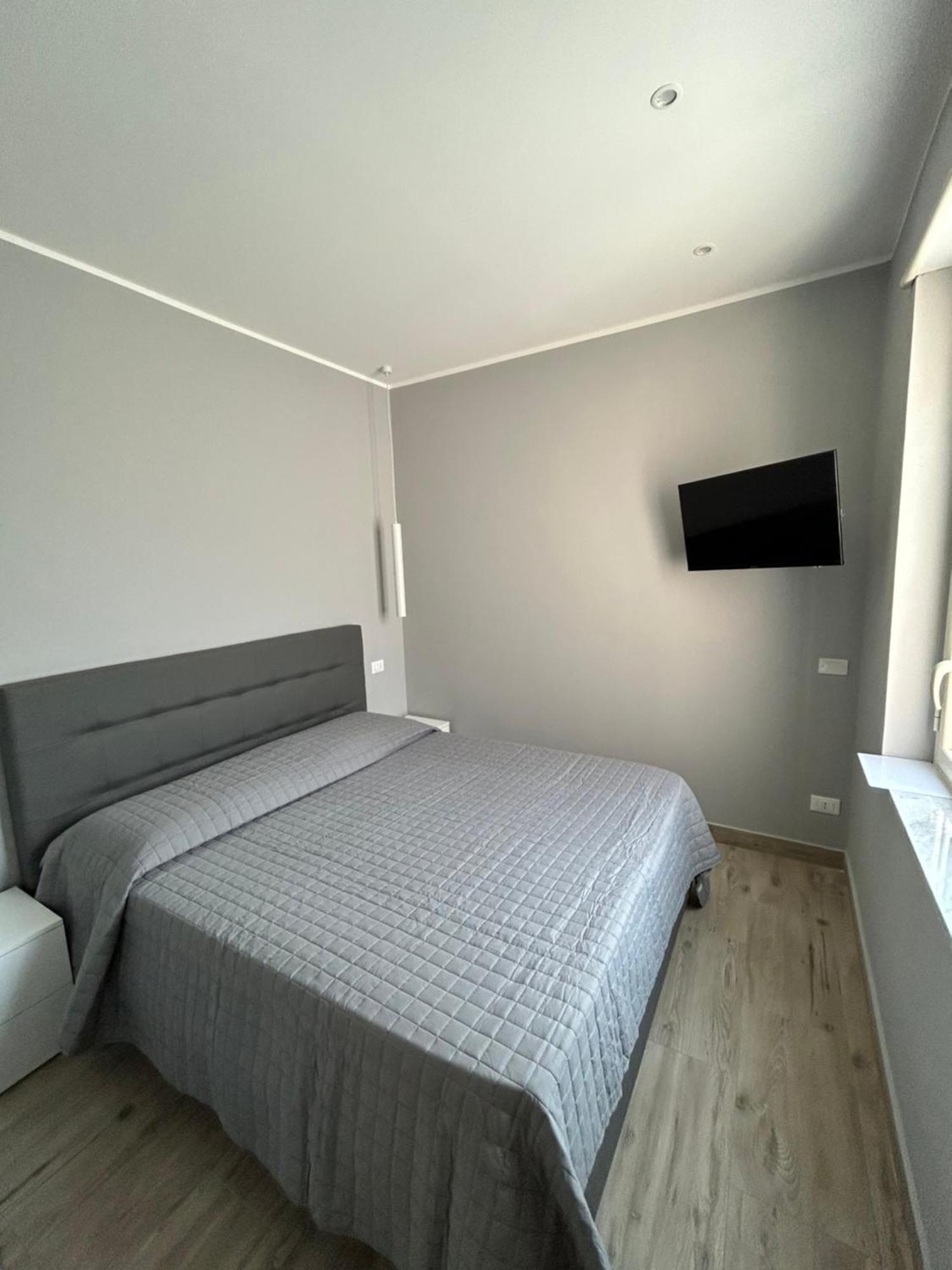 Aqua B&B - Rooms And Apartments Милацо Екстериор снимка